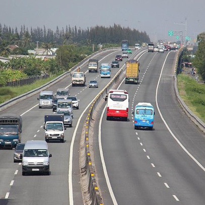 Thủ tướng yêu cầu đẩy nhanh tiến độ để hoàn thành cao tốc Trung Lương – Mỹ Thuận vào năm 2021