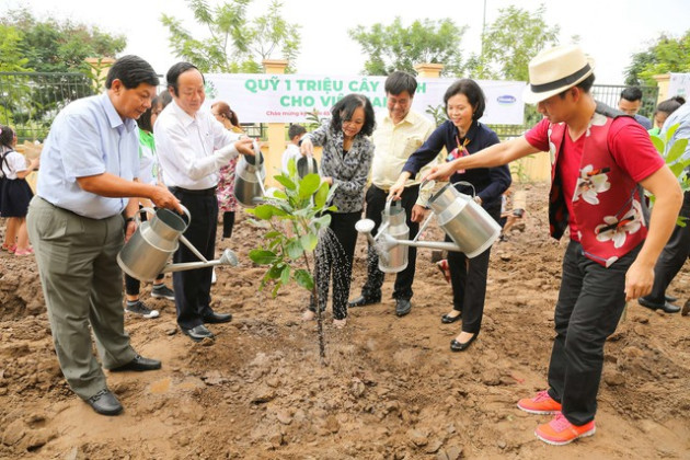 Tiên phong thực hiện cam kết của chính phủ về Net Zero 2020, Vinamilk dành 15 tỷ đồng trồng cây trung hòa carbon - Ảnh 2.