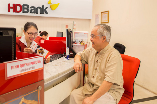 Tiết kiệm để thành tỷ phú, nhiều khách hàng chọn HDBank - Ảnh 1.