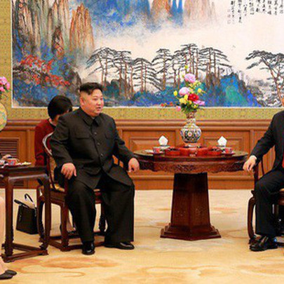 Tiết lộ nhân vật đặc biệt quan trọng của TQ tháp tùng ông Kim Jong-un trong các chuyến thăm