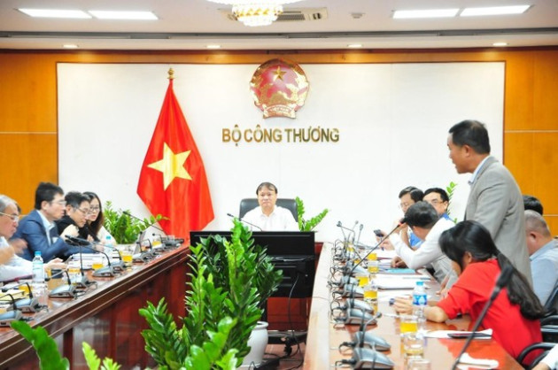 Tiết lộ thông tin cuộc họp kín giữa Bộ Công Thương và 31 doanh nghiệp đầu mối xăng dầu - Ảnh 1.