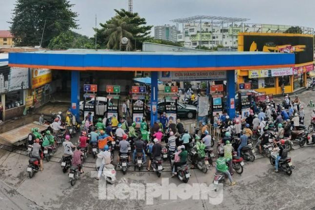 Tiết lộ thông tin cuộc họp kín giữa Bộ Công Thương và 31 doanh nghiệp đầu mối xăng dầu - Ảnh 2.