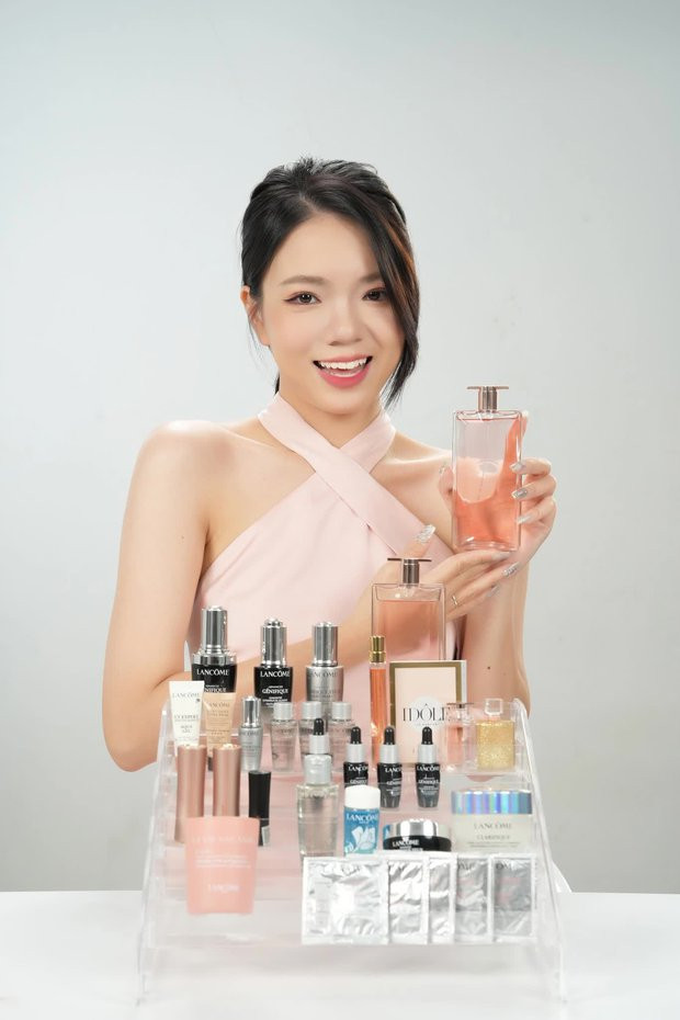 TikToker 2,6 triệu followers bị tố bán hàng giả, Estee Lauder và MAC Việt Nam lên tiếng cảnh báo người tiêu dùng - Ảnh 1.