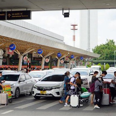 Tìm 'lối ra' khu vực sân bay Tân Sơn Nhất - Bài 1: Ùn từ trong ra ngoài