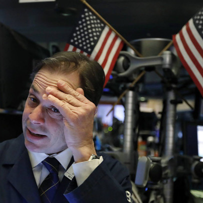 Tình trạng đầu cơ bao trùm Phố Wall, Dow Jones rớt hơn 600 điểm, chứng kiến tuần tồi tệ nhất kể từ tháng 10