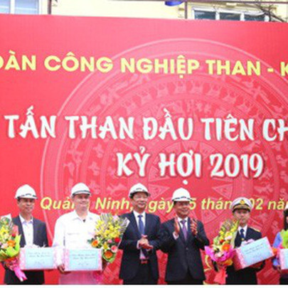 TKV rót hơn 40.000 tấn than trong ngày mồng 1 Tết Kỷ Hợi