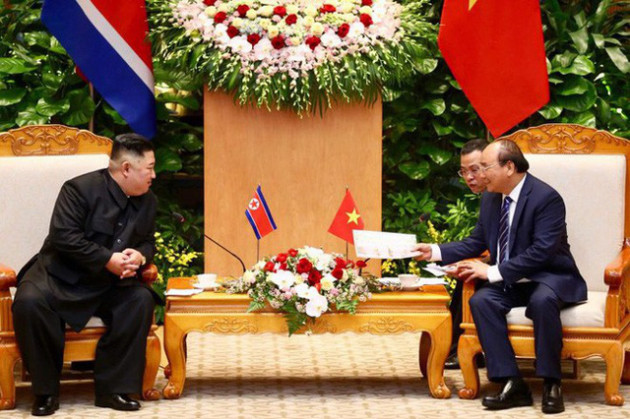 Toàn cảnh chuyến thăm chính thức Việt Nam của Chủ tịch Kim Jong Un qua ảnh - Ảnh 4.