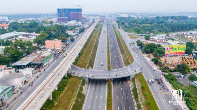 Toàn cảnh hạ tầng giao thông đồ sộ ở 4 cửa ngõ khu Đông Sài Gòn, nơi thị trường BĐS phát triển như vũ bão - Ảnh 1.