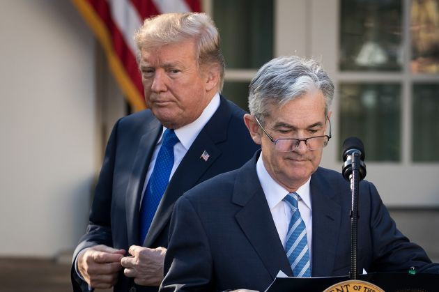 Tổng thống Trump: Tăng trưởng kinh tế Mỹ vượt 3%, chứng khoán tăng 10.000 điểm nếu Fed không nâng lãi suất - Ảnh 1.