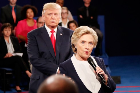 Tổng thống Trump từng yêu cầu truy tố Hillary Clinton và James Comey?