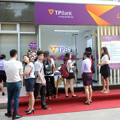 TPBank triển khai ngân hàng tự động phục vụ sinh viên