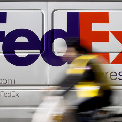 Trade war nóng rực: Trung Quốc điều tra FedEx để trả đũa Mỹ