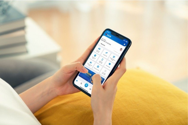 Trái ngọt từ chuyển đổi số ngân hàng - Ảnh 1. Trái ngọt từ chuyển đổi số ngân hàng - Ảnh 1.