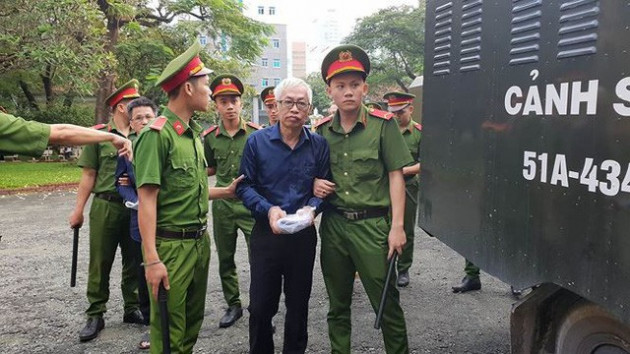 Trần Phương Bình: Con đường từ sếp lớn đến chiếm đoạt cả ngàn tỷ của Ngân hàng Đông Á - Ảnh 1.