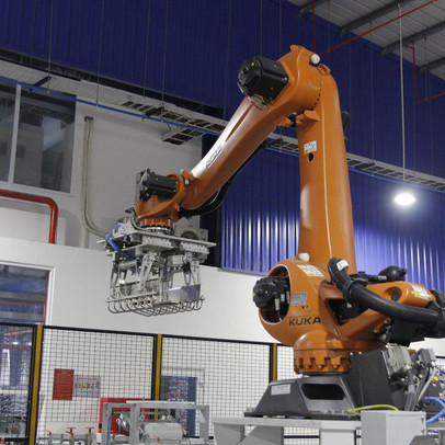 Tranh cãi xoay quanh "được" - "mất" khi tự động hóa thay thế con người