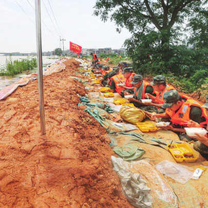 Trung Quốc lộ điểm yếu trong lũ lụt: Mưa lớn chỉ là bài kiểm tra nhẹ, "ác mộng" thật sự sắp bắt đầu