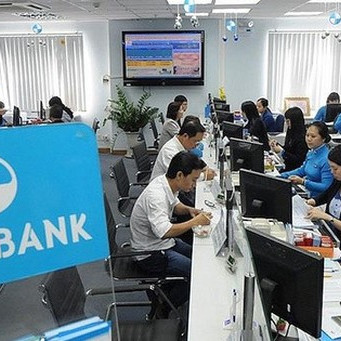 Trước thềm họp cổ đông bất thường, một nhân sự cấp cao của Eximbank xin từ nhiệm