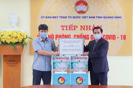 Trường Đại học Điện lực sản xuất máy trợ thở - Ảnh 1.