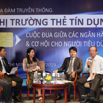 TS. Đinh Thế Hiển: "Bạn tôi là chủ doanh nghiệp từng vay 3 tỷ đồng vốn lưu động từ thẻ tín dụng"