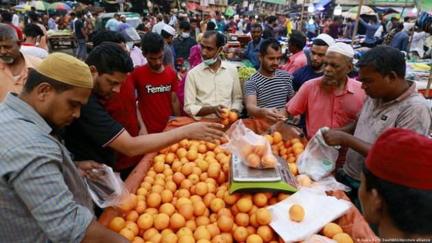 Từ phép màu kinh tế thành quốc gia cần IMF hỗ trợ: Điều gì đã xảy ra với Bangladesh? - Ảnh 2.