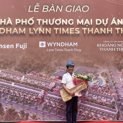 Tưng bừng lễ bàn giao nhà phố thương mại dự án Wyndham Thanh Thủy