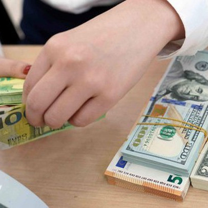 Tỷ giá USD ngày 21/10 tiếp tục tăng mạnh