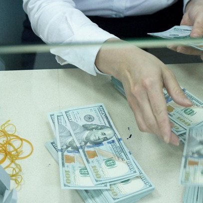 Tỷ giá USD/VND tiếp tục giao dịch ở mức cao