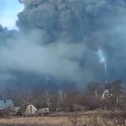 Ukraine nói "Nga trút mưa tên lửa hành trình"