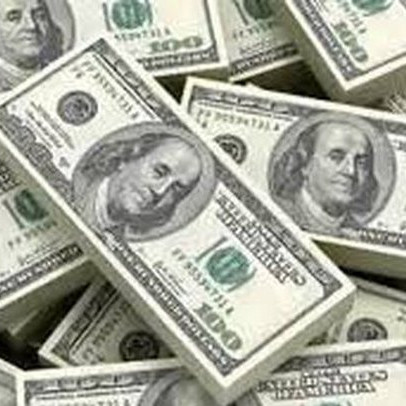 USD tăng do Fed kiên định quan điểm tăng mạnh lãi suất, euro và vàng giảm