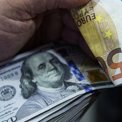 USD tăng trở lại, Euro giảm sau khi ECB tăng lãi suất, vàng giảm theo