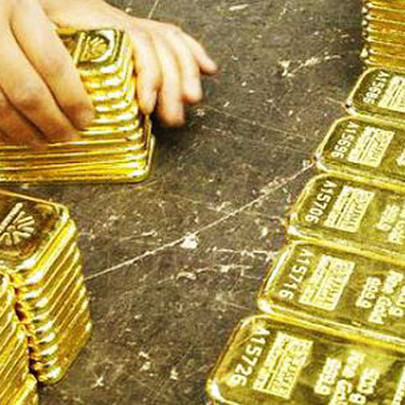 Vàng lần đầu tiên trong lịch sử cán mốc 2.000 USD/ounce