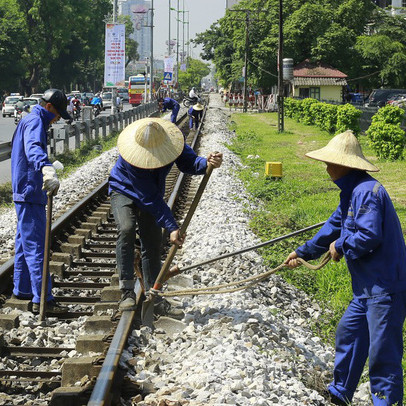 Vay ngân hàng để trả lương công nhân