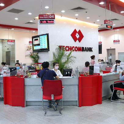 VCBS: Nếu triển khai thành công các dịch vụ tài chính tại Vinmart, độ phủ của Techcombank sẽ tăng mạnh