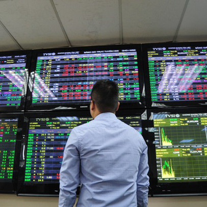 VDSC: "Nhà đầu tư đã có kinh nghiệm đánh giá dịch bệnh, VN-Index khó có cơ hội trở lại đáy cũ trong giai đoạn cuối năm"