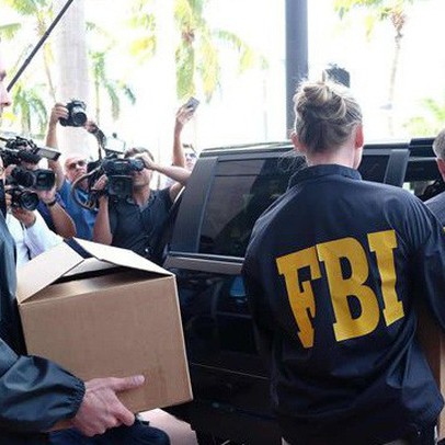 Vì sao cuộc đột kích của FBI có thể khiến chứng khoán Mỹ chao đảo?