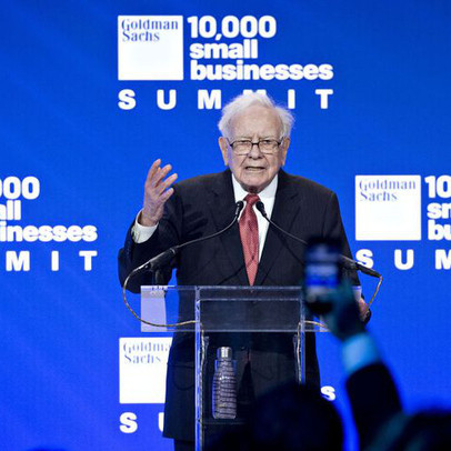 Vì sao việc Warren Buffett bán tháo cổ phiếu Goldman Sachs lại là "báo động đỏ"?