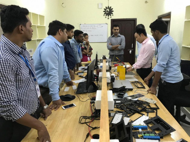 Việt Nam khẳng định vị thế tại triển lãm CES 2018 với loa thông minh MILO - Ảnh 1.