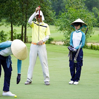 Việt Nam: Nghề 'két-đi' trên sân golf thu nhập bao nhiêu?