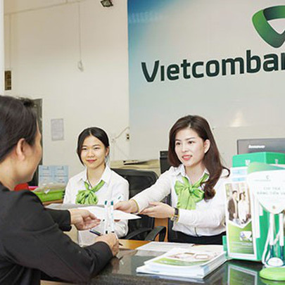 Vietcombank đang lãi khoảng 2.000 tỷ từ các khoản đầu tư vào Eximbank, MB, Vietnam Airlines