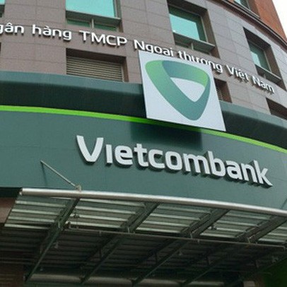 Vietcombank lại điều chỉnh phí dịch vụ ngân hàng