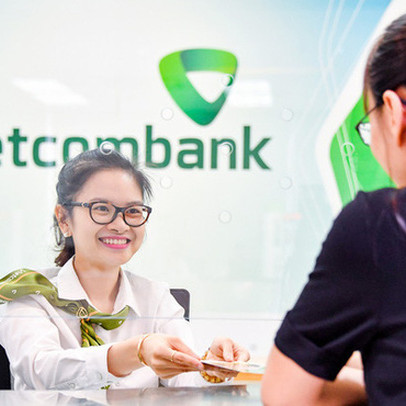 Vietcombank vượt qua Vingroup trở thành doanh nghiệp vốn hóa lớn nhất trên sàn chứng khoán