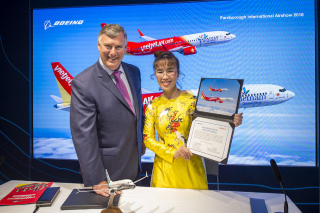 Vietjet Air mua thêm 100 máy bay Boeing 737 giá 12,7 tỷ USD - Ảnh 1.