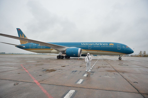 Vietnam Airlines: Các chuyến bay tới Hàn Quốc sẽ quay lại ngay, tổ bay không nhập cảnh - Ảnh 1.