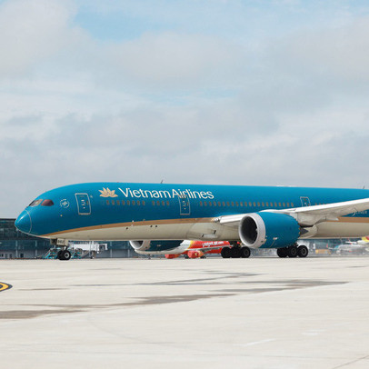 Vietnam Airlines kiến nghị tăng giá trần vé máy bay bằng mức năm 2014, miễn thuế môi trường