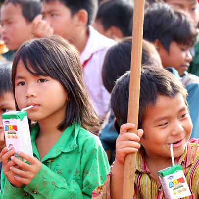 Vinamilk trúng thầu Chương trình Sữa học đường trên địa bàn Hà Nội