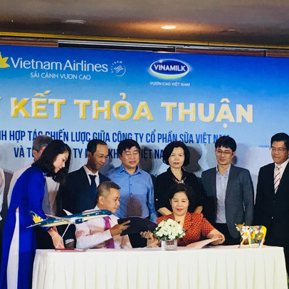 Vinamilk và Vietnam Airlines ký kết hợp tác chiến lược 5 năm, mục tiêu tổng giá trị hợp tác tăng trưởng 10%/năm