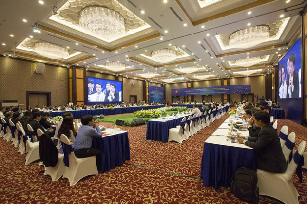 Vingroup công bố định hướng trở thành tập đoàn công nghệ, cam kết tiếp nhận 100.000 sinh viên CNTT trong 10 năm tới - Ảnh 1.