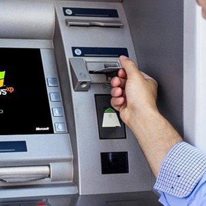 Vĩnh Long: Bắt 5 đối tượng làm giả thẻ ATM rút trộm tiền của hàng chục người