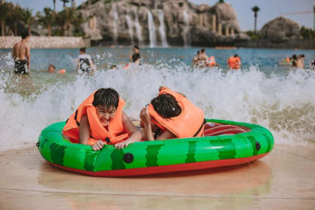 Vinhomes Ocean Park 2 đông nghịt khách dù không được nghỉ lễ 1/6 - Ảnh 1.
