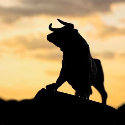 VN-Index bứt phá gần 33 điểm, bộ 3 ROS, EIB, SAB giảm sàn khi bị loại khỏi các quỹ ETFs